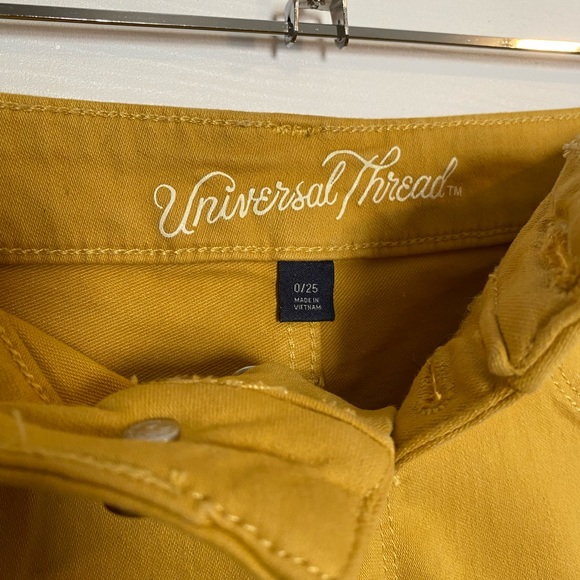 Universal thread mustard short - Picture 2 of 4